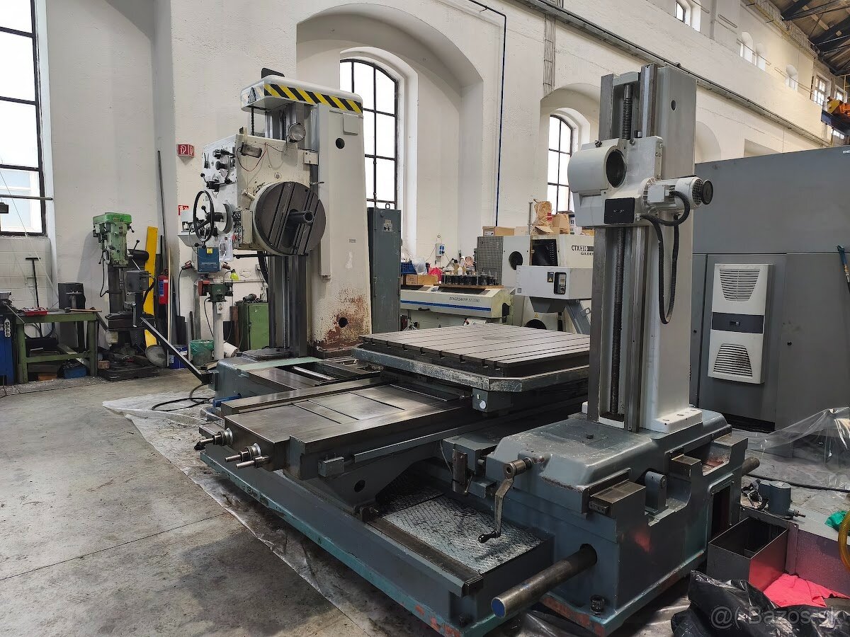 TOS Varnsdorf W 100 A - Vodorovná vyvrtávačka Stolová - 2