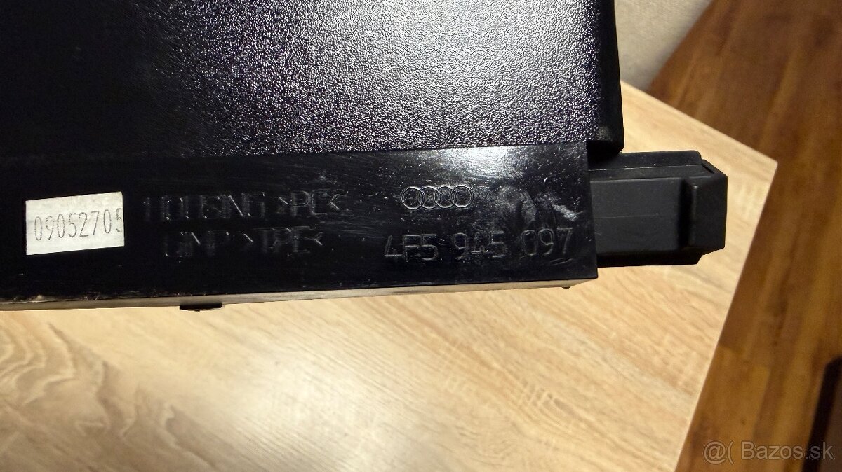 Audi A6 2009 Svetlo: 4F5945097 - 2