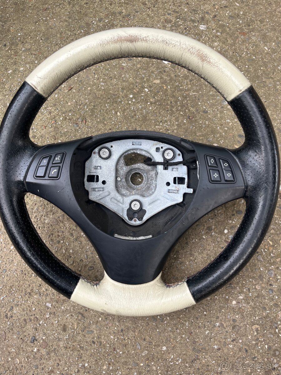 Volant BMW E91/E90/E87 - 2