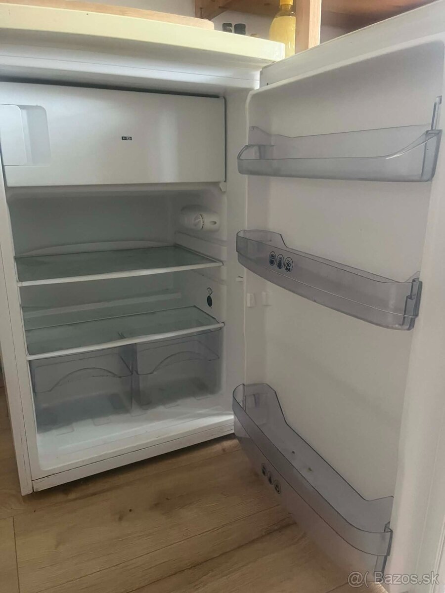 Whirlpool chladnicka s mraznickou - 2