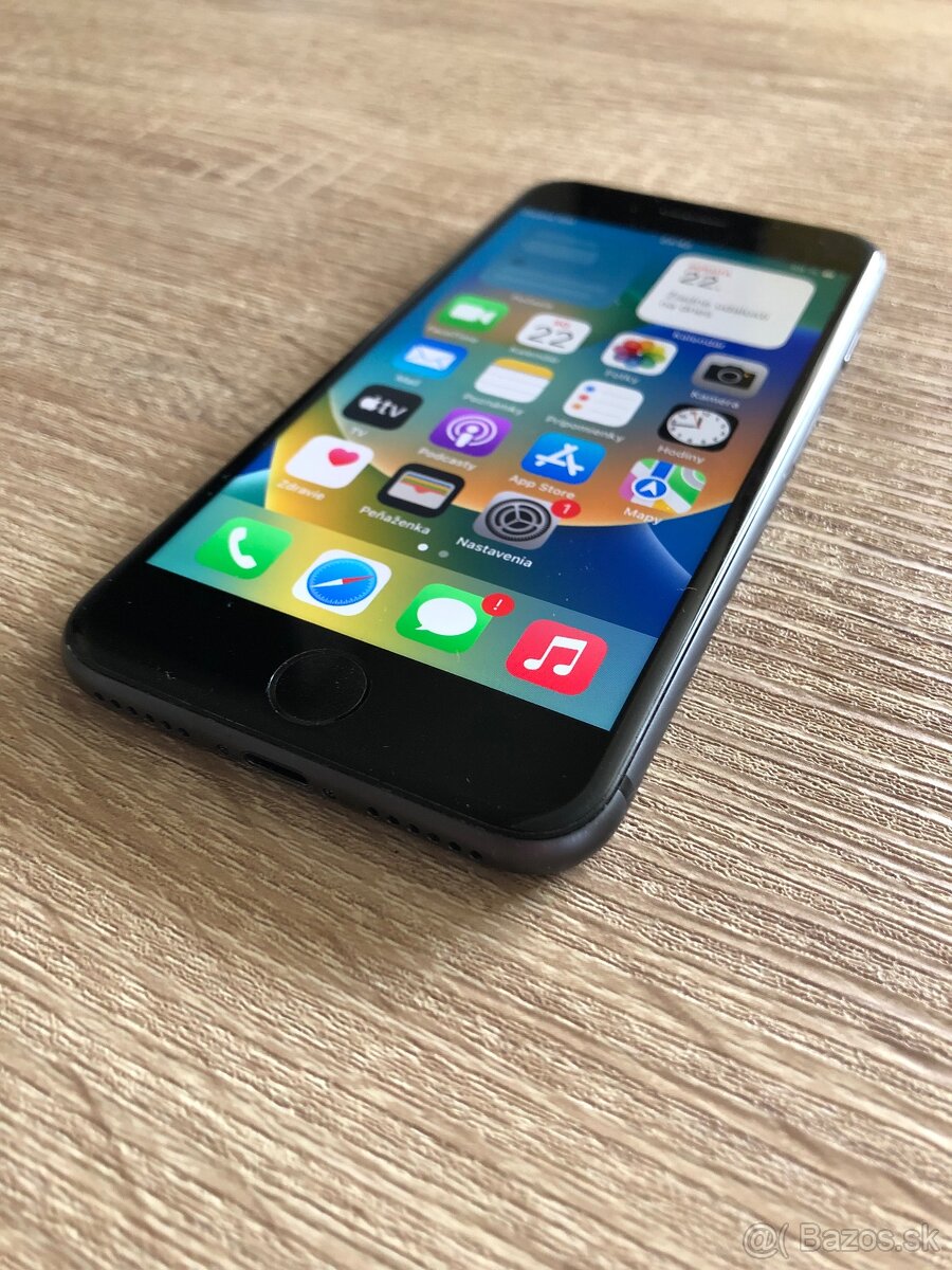 iPhone 8 / Black 256GB - TOP stav - 2