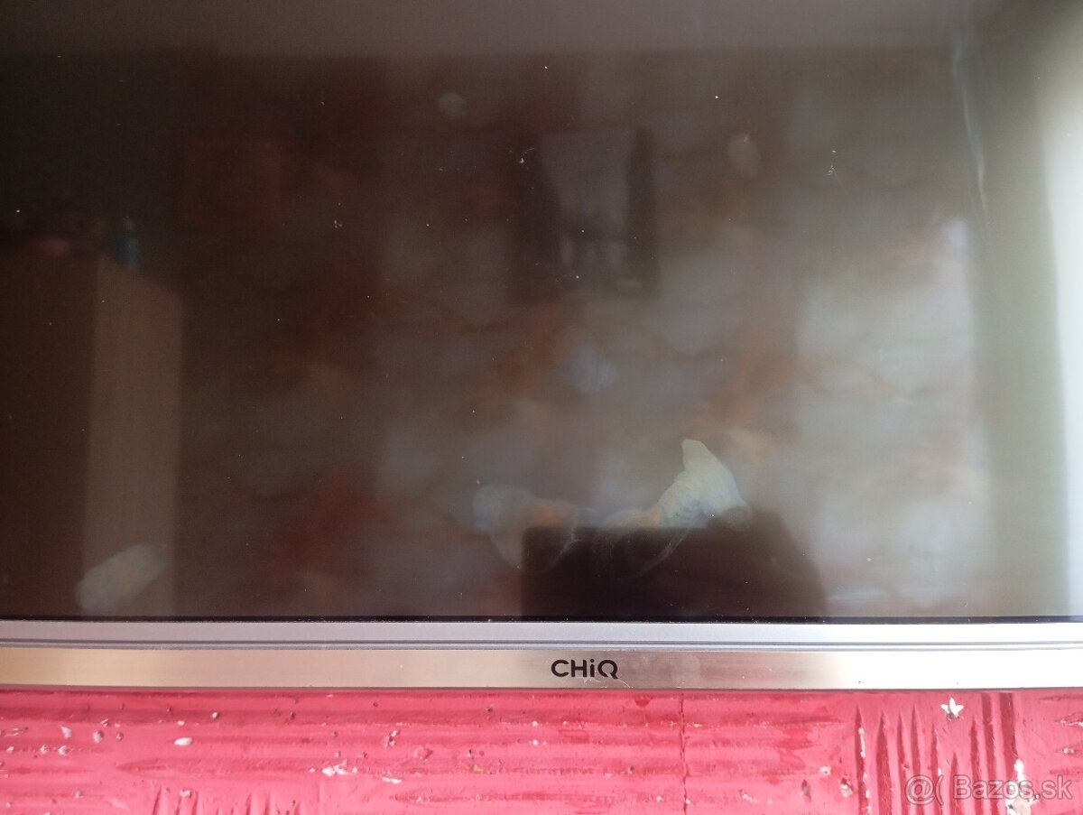 Chiq televízor smart - 2
