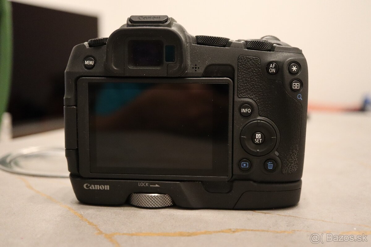 P: Canon R8 telo + príslušenstvo - 2