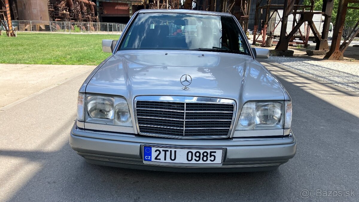 Mercedes Benz W124 E200 - 2
