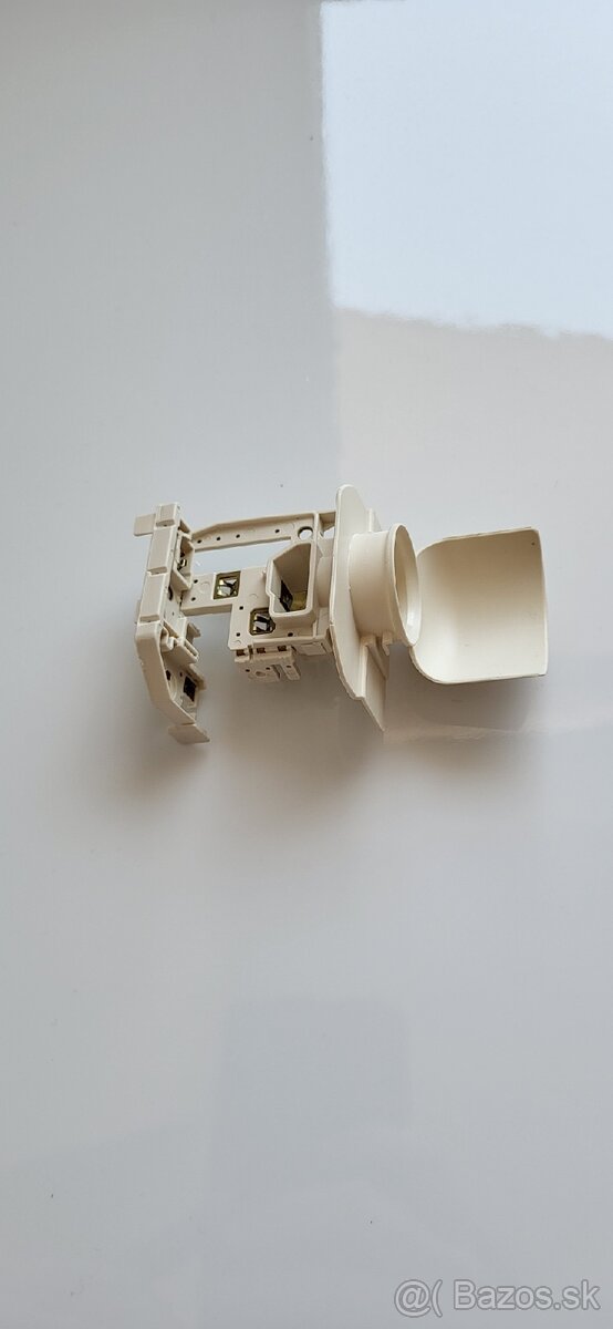 Držiak termostatu/žiarovky Whirlpool WBC3715 A+X - 2