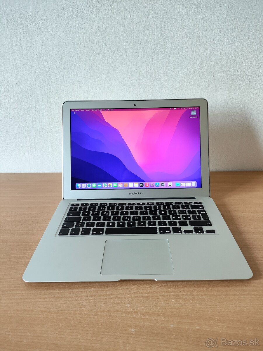 MacBook Air 2017 | i5 • 8GB • 128GB SSD - 2