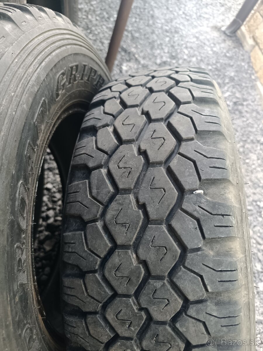 245/75 r17 Dunlop SP Road grippper M+S - 2
