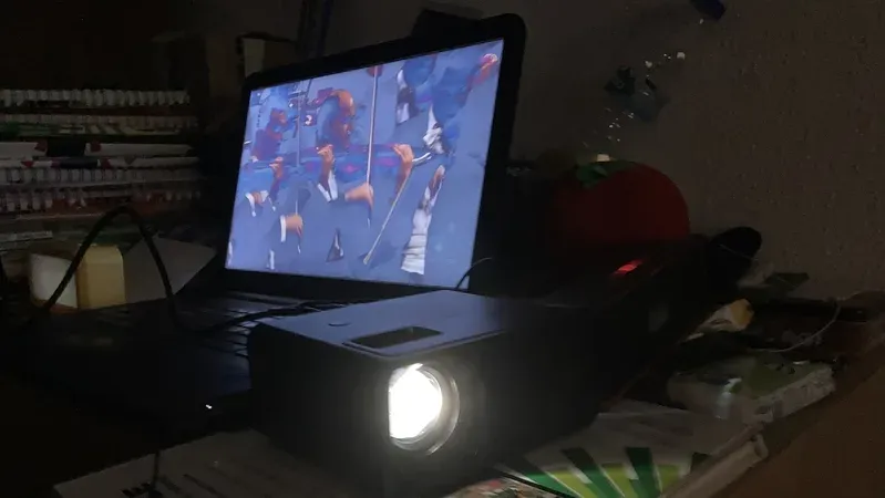Nový mini projektor BlitzWolf BW-V1 – domáce kino - 2