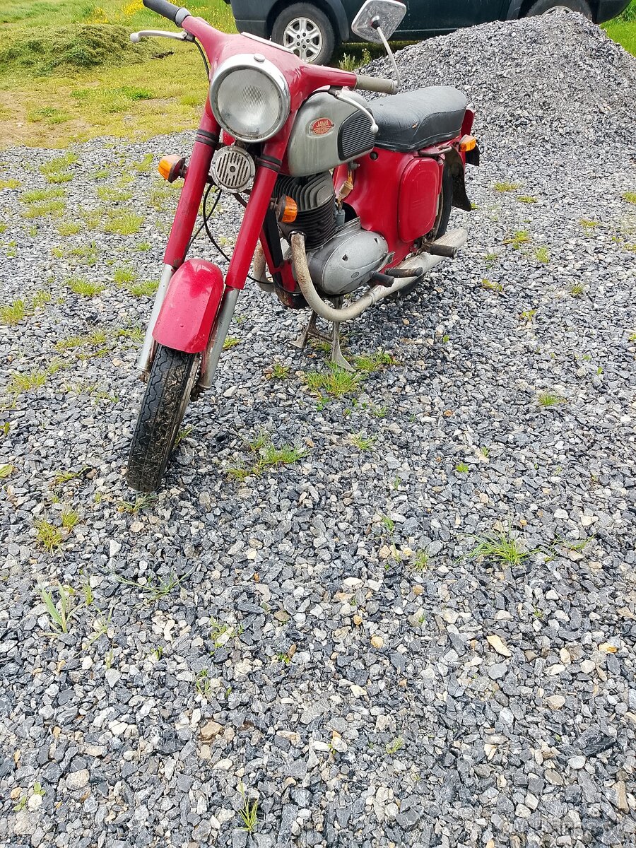 Jawa 250 592 - 2