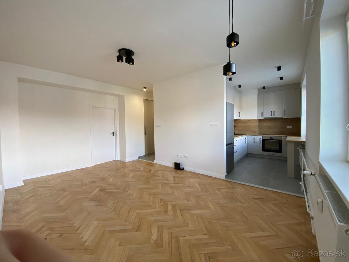 Na prenájom 2-izbový byt s balkónom - 2