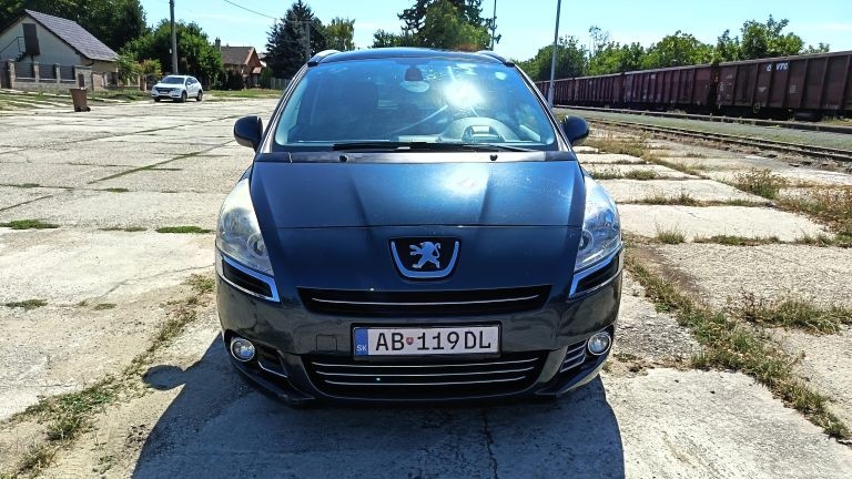 Peugeot 5008 2.0 HDi 110kW - 2