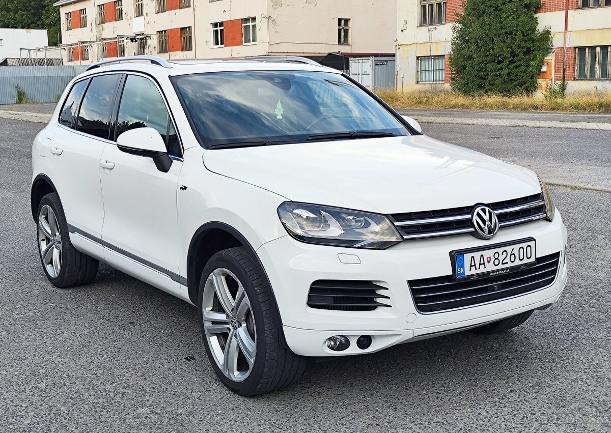 Volkswagen Touareg 3.0 TDI R-Line - 2