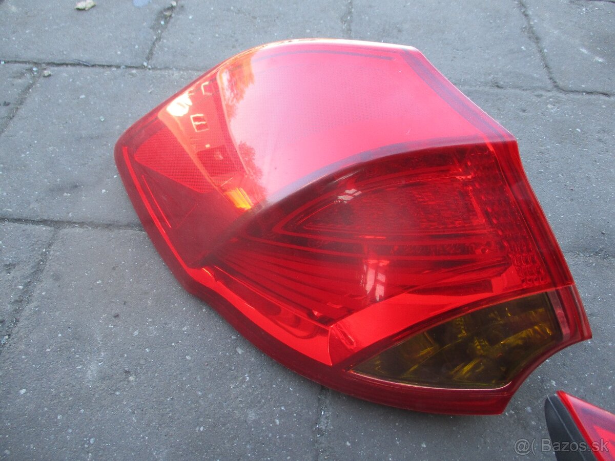 zadne svetla Kia Ceed 2012- 2018 hatchback LED - 2
