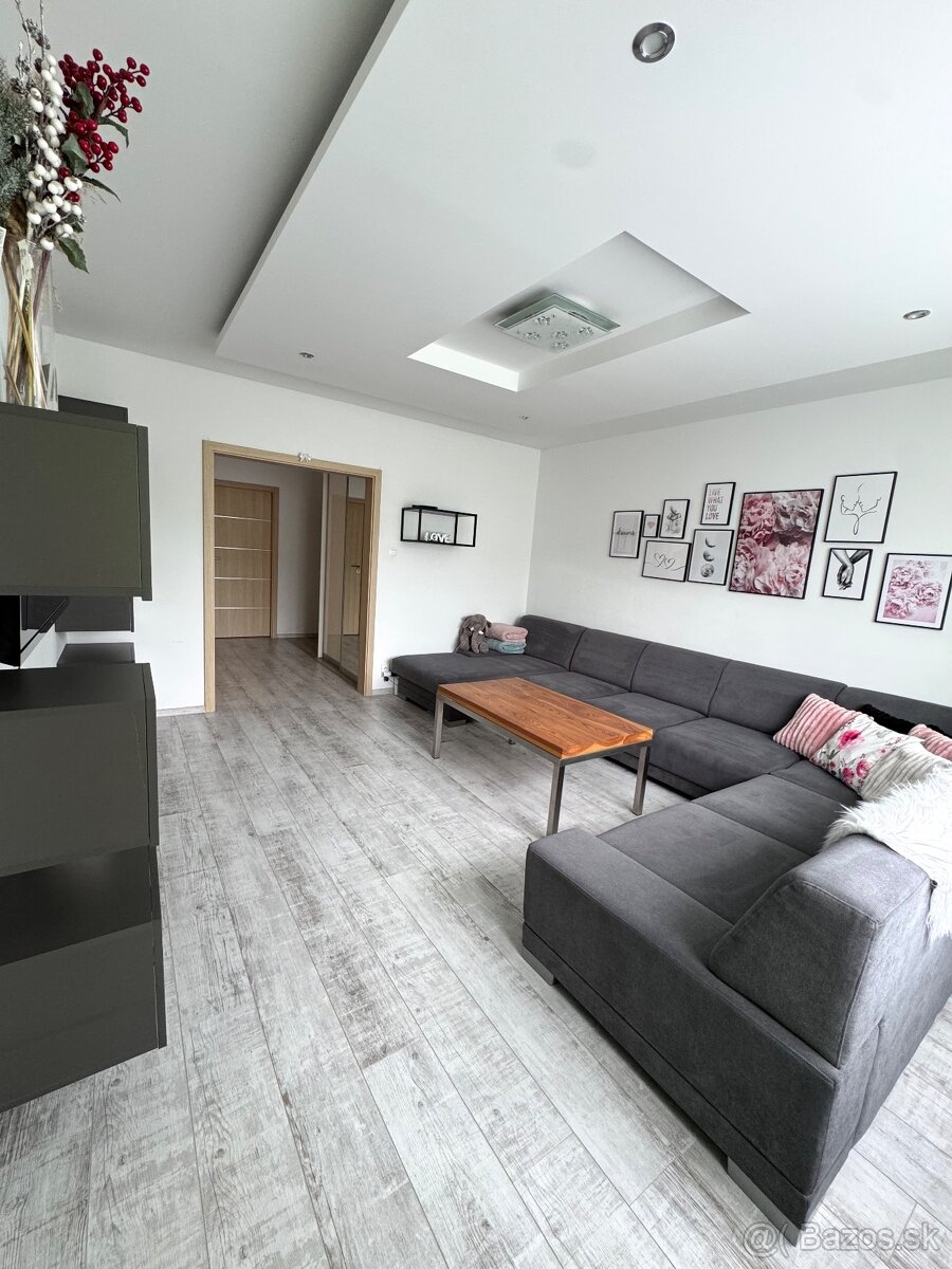 PREDAJ 3-izbový byt v centre Kysuckého Nového Mesta. - 2