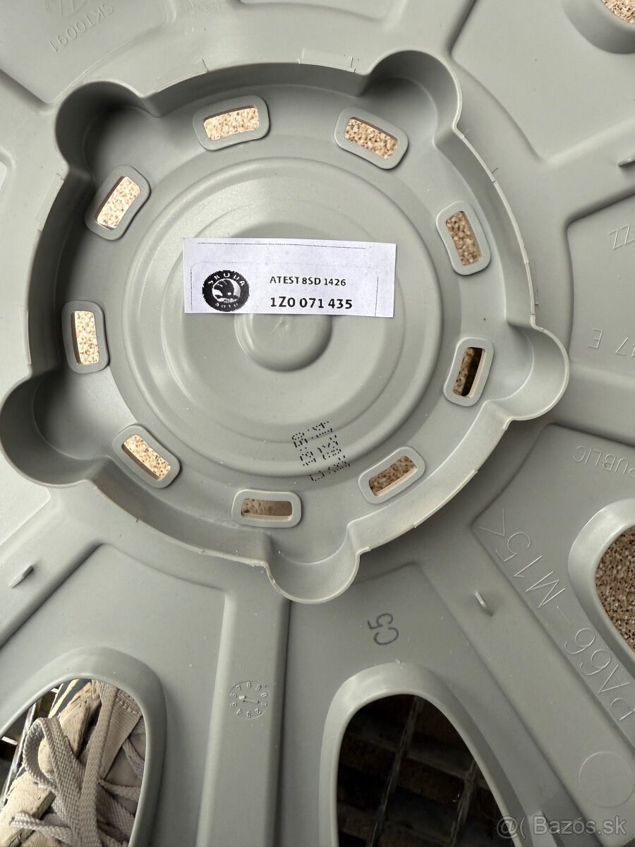 puklice Škoda Octavia II - 2