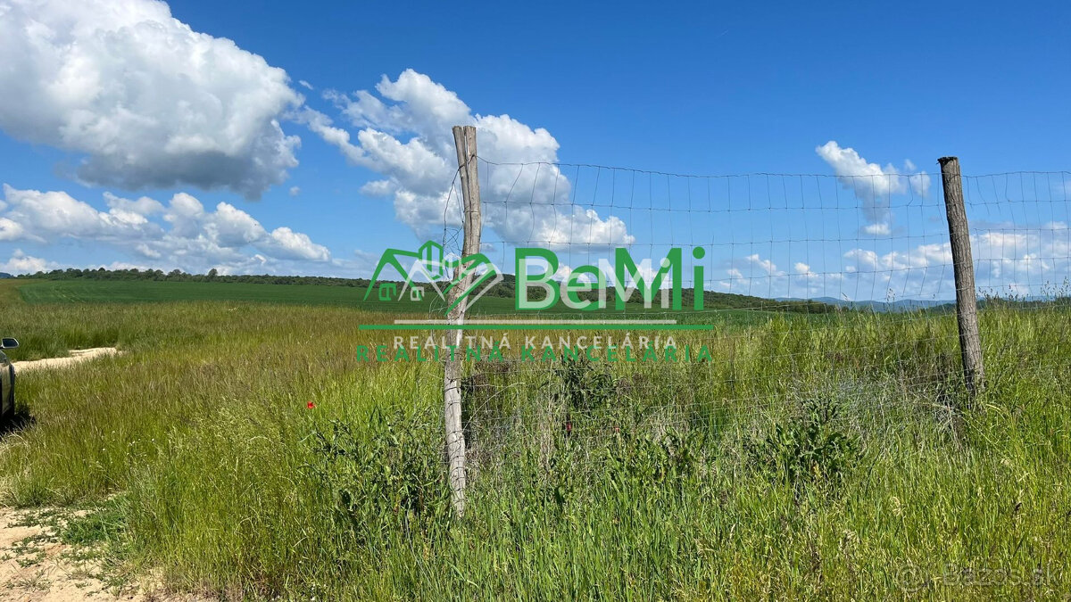 Rovinaté pozemky 7700m2 Sása, Zvolen - 2