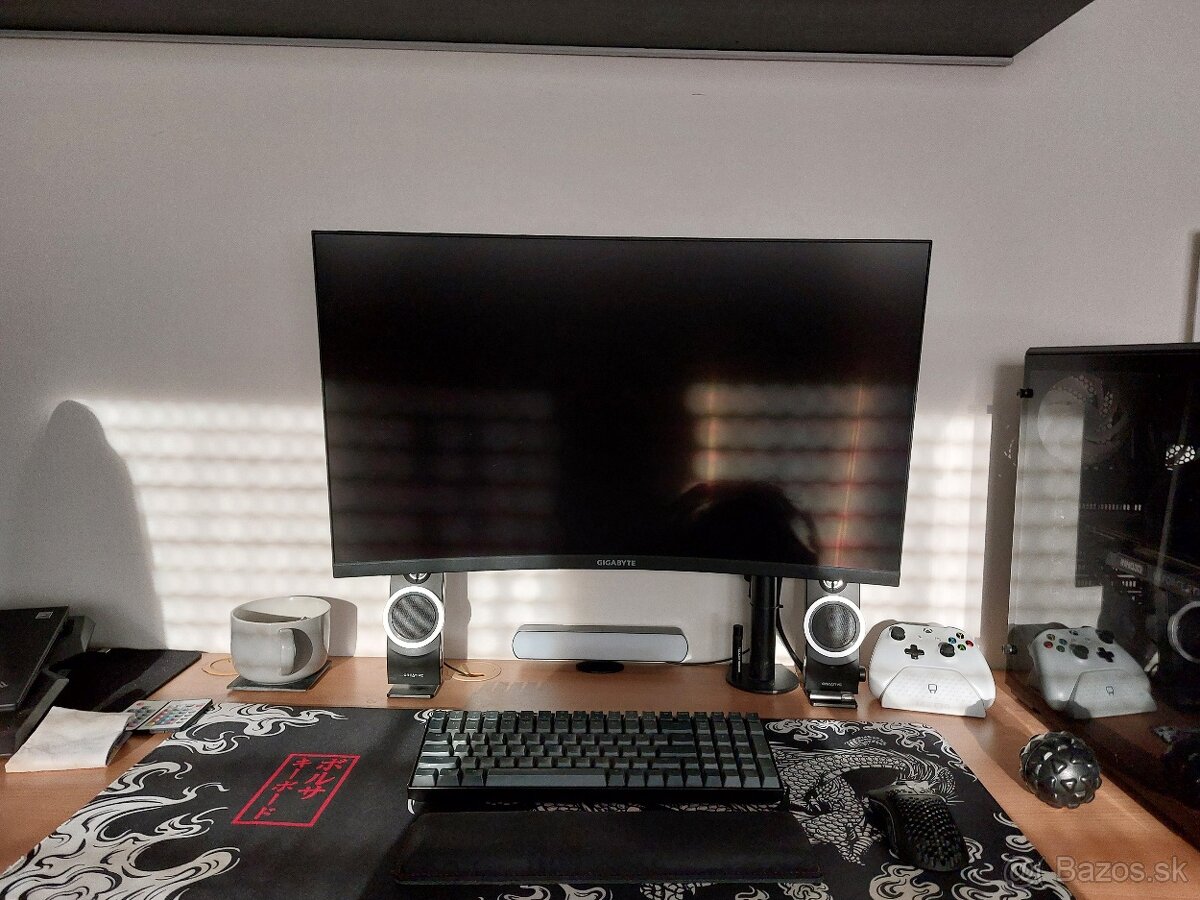 Predám GIGABYTE G32QC, 31.5", 1440p - 165Hrz - 2