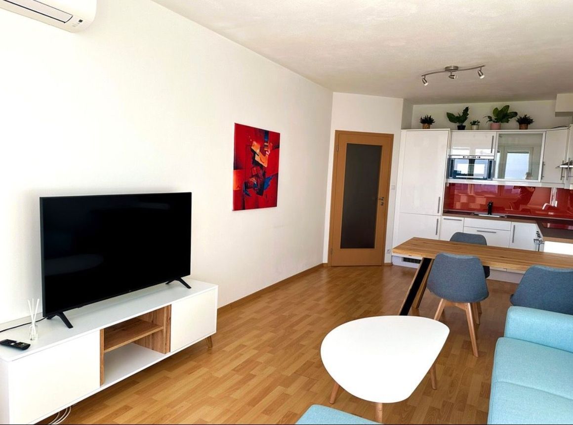 2-izbový byt s balkónom v projekte Jégého Alej, Bratislava I - 2