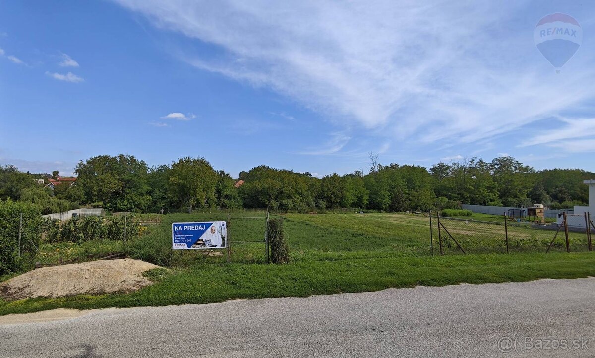 Predaj pozemok Lukáčovce EXKLUZÍVNE - 2