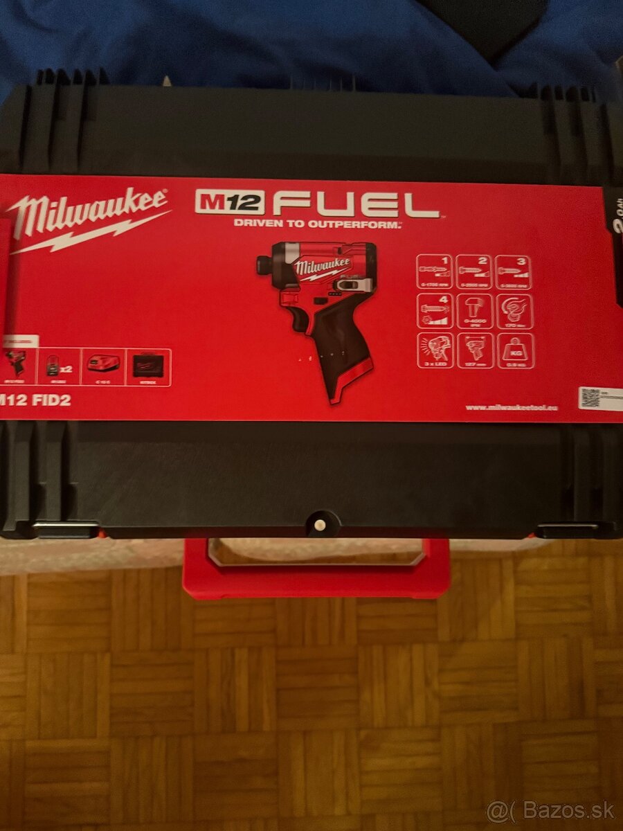 MILWAUKEE M12 FUEL™ 1/4” Hex aku rázový uťahovák - kompaktný - 2