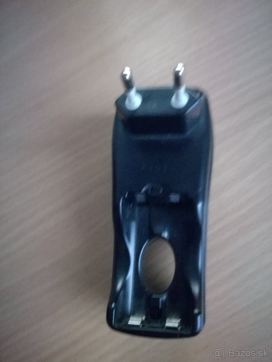 Nabíjačka na 4ks bateri--znížená cenai - 2