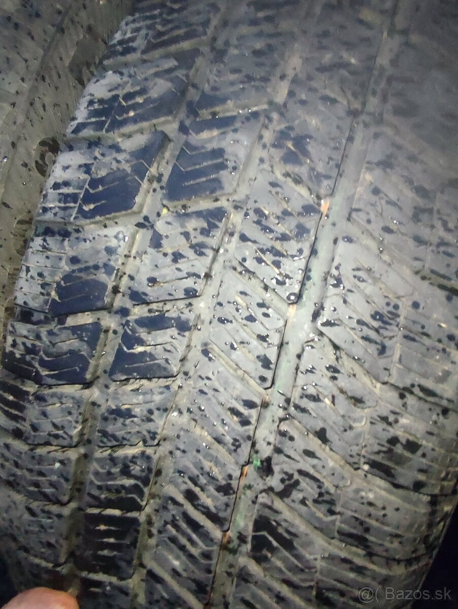 2ks Zimne pneumatiky 215/65 r16 - 2