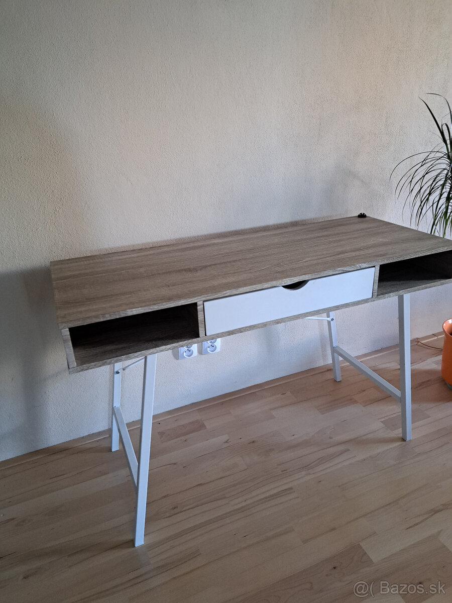 PC stolík - 2