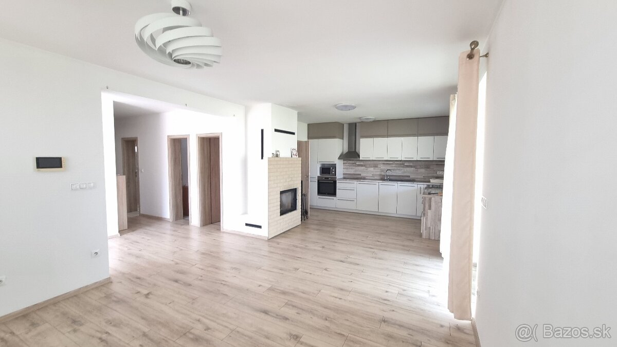 Dom v Gardentown na predaj - 2