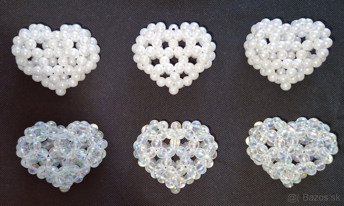 Krásny ručne šitý prívesok: srdce z korálok - 2