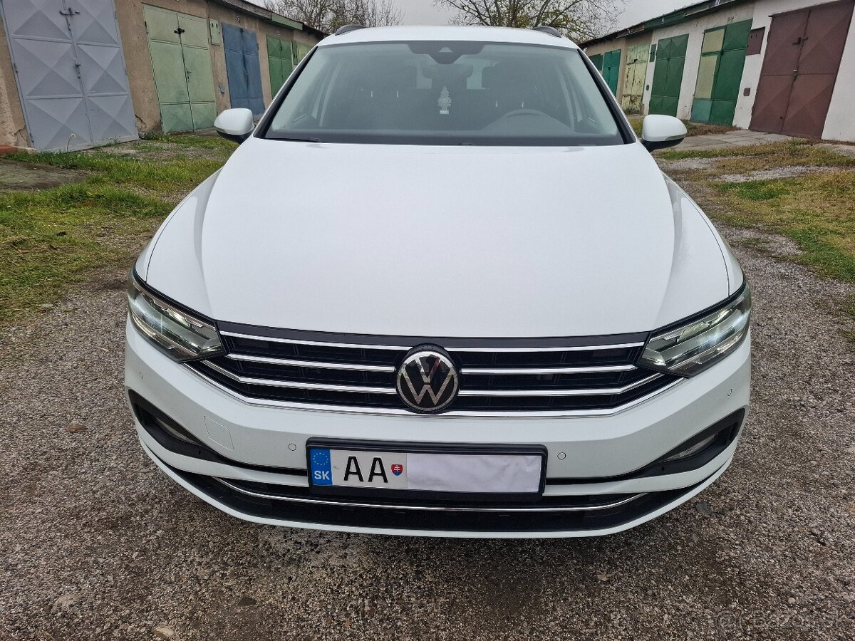 VW PASSAT B8 COMBI 2.0TDi DSG 110kW VIRTUAL/ACC/KAMERA/... - 2