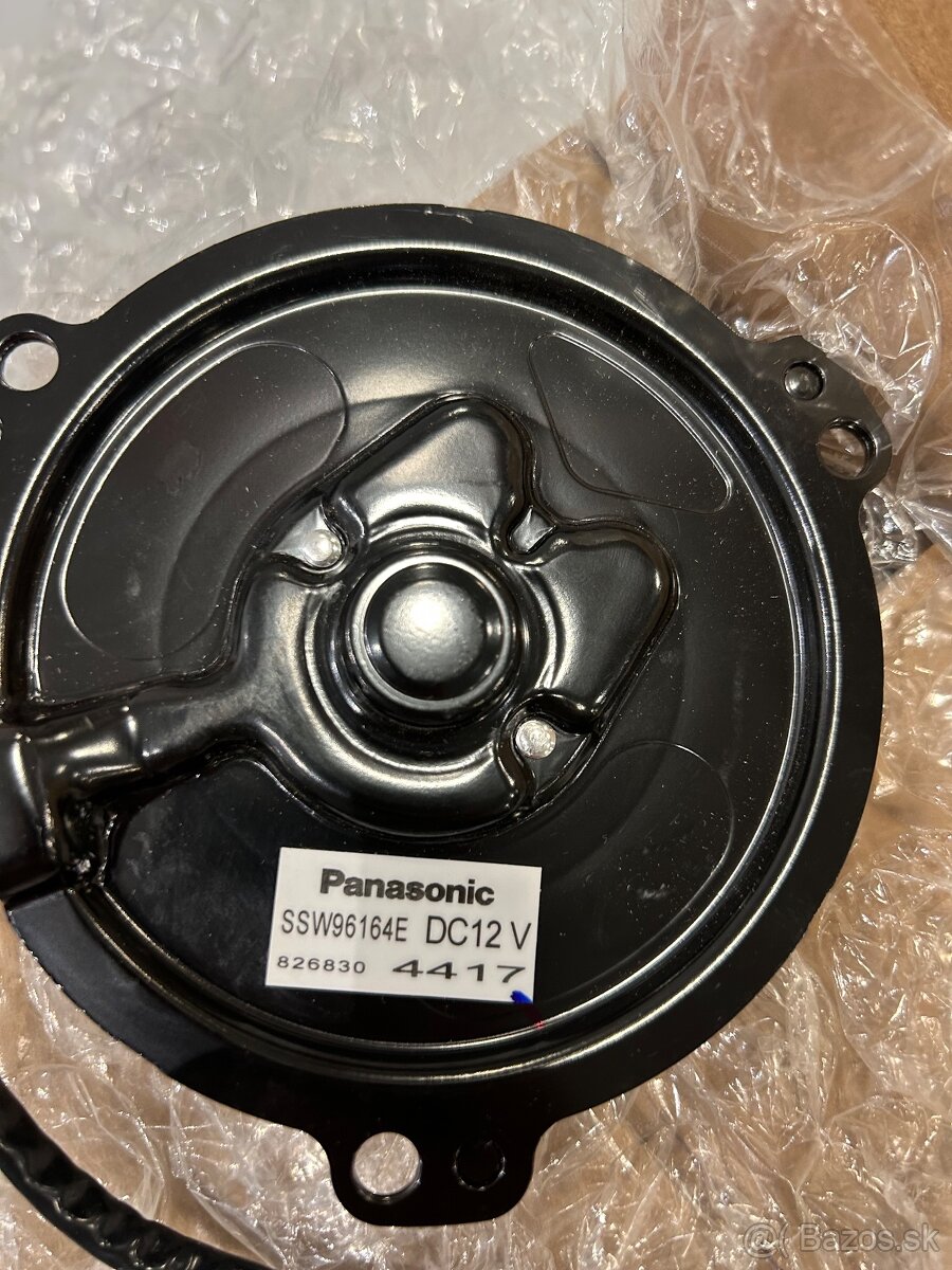 Originál nový motor ľavého ventilátora chladiča GL Goldwing - 2