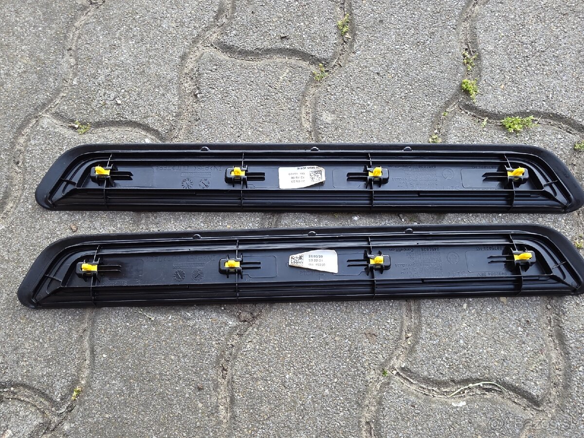 BMW G20 G21 plastové krytky prahov - 2