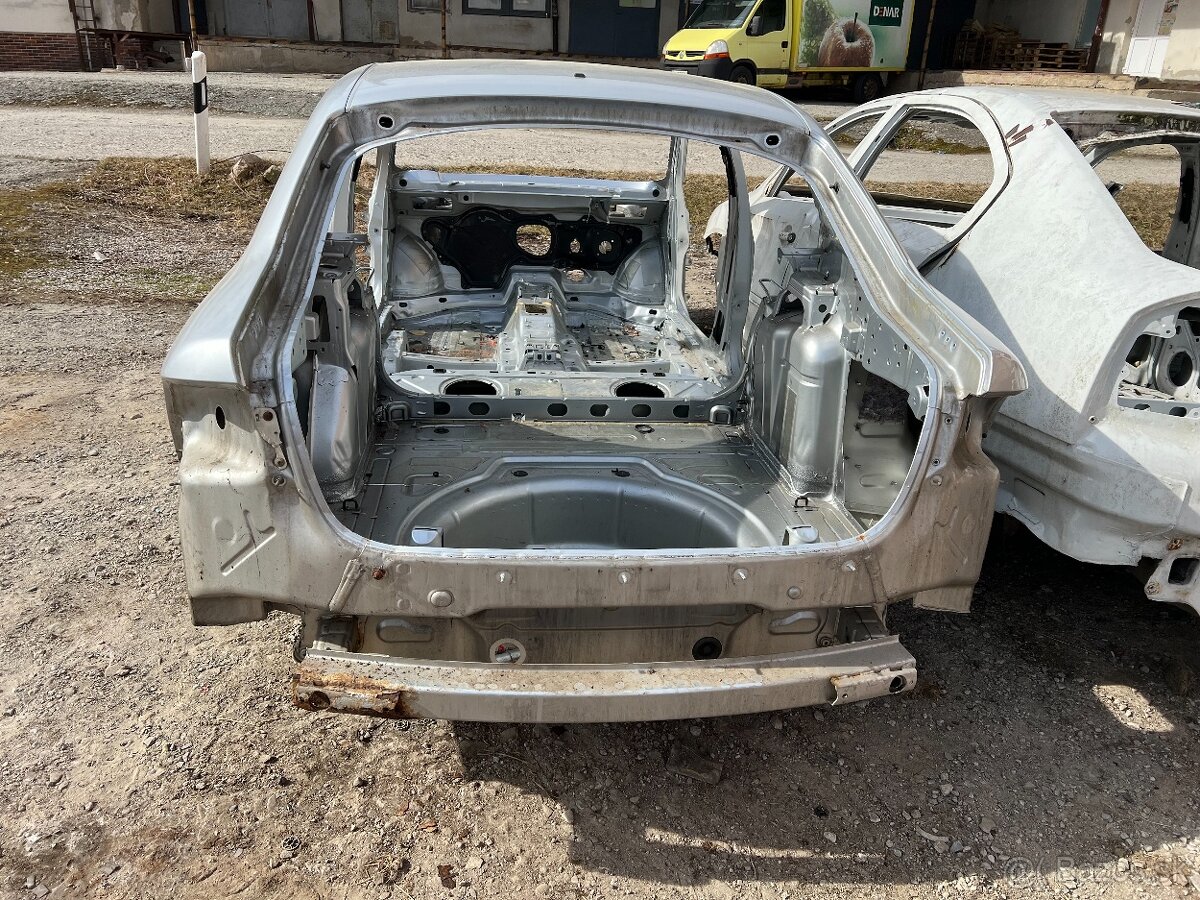 Škoda Superb 2 zadné blatníky P+Ľ - 2