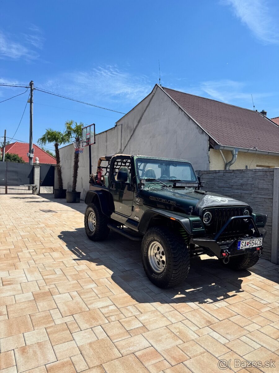 Predám jeep wrangler 4.0 - 2