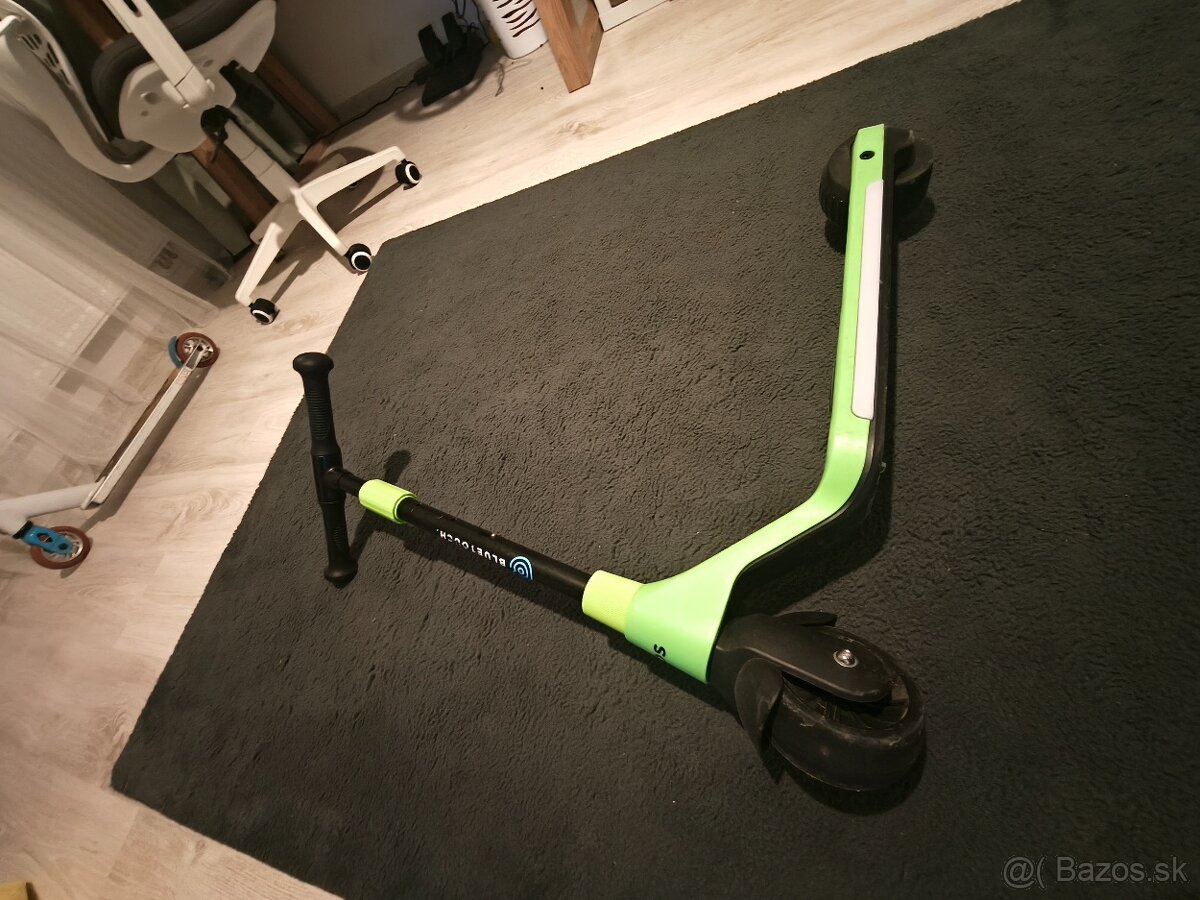 Detska Elektrická kolobežka - 2