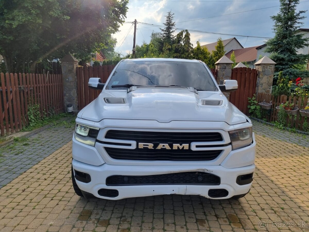 Ram 1500 Laramie 2020 5.7 Hemi 4x4