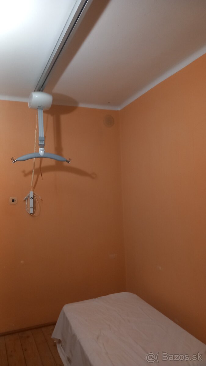 Stropný zdvihák - 2