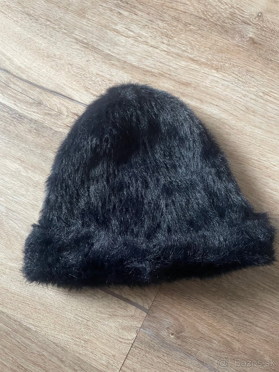 Čiapka Reserved - 2