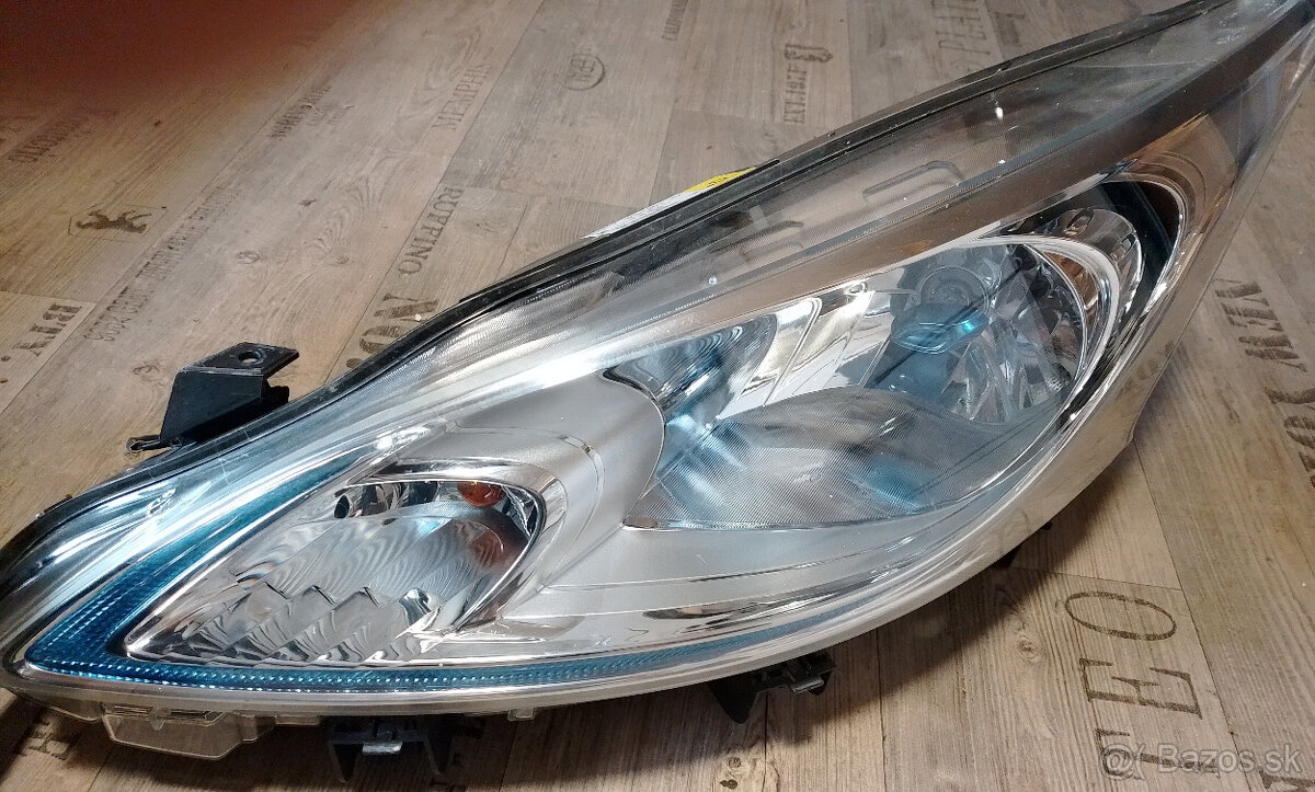 Predám svetlomety Nissan e-NV200 - 2