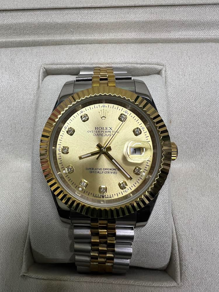 Date just Rolex. - 2