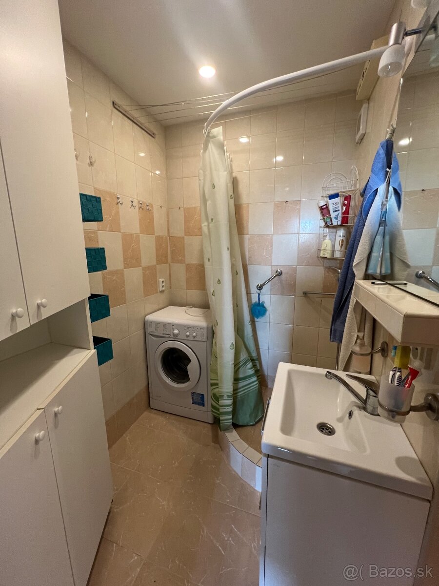 SIMI real - 3 izbový byt s balkónom - ihneď k dispozícii - 2