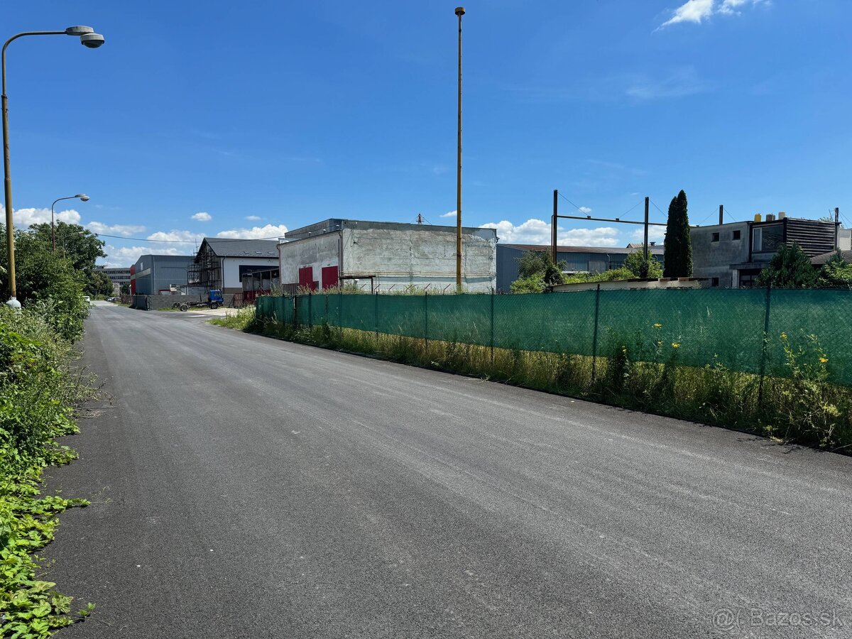 Predaj pozemok 3000m2 Jazero Pri Krásnej Košice IV. - 2