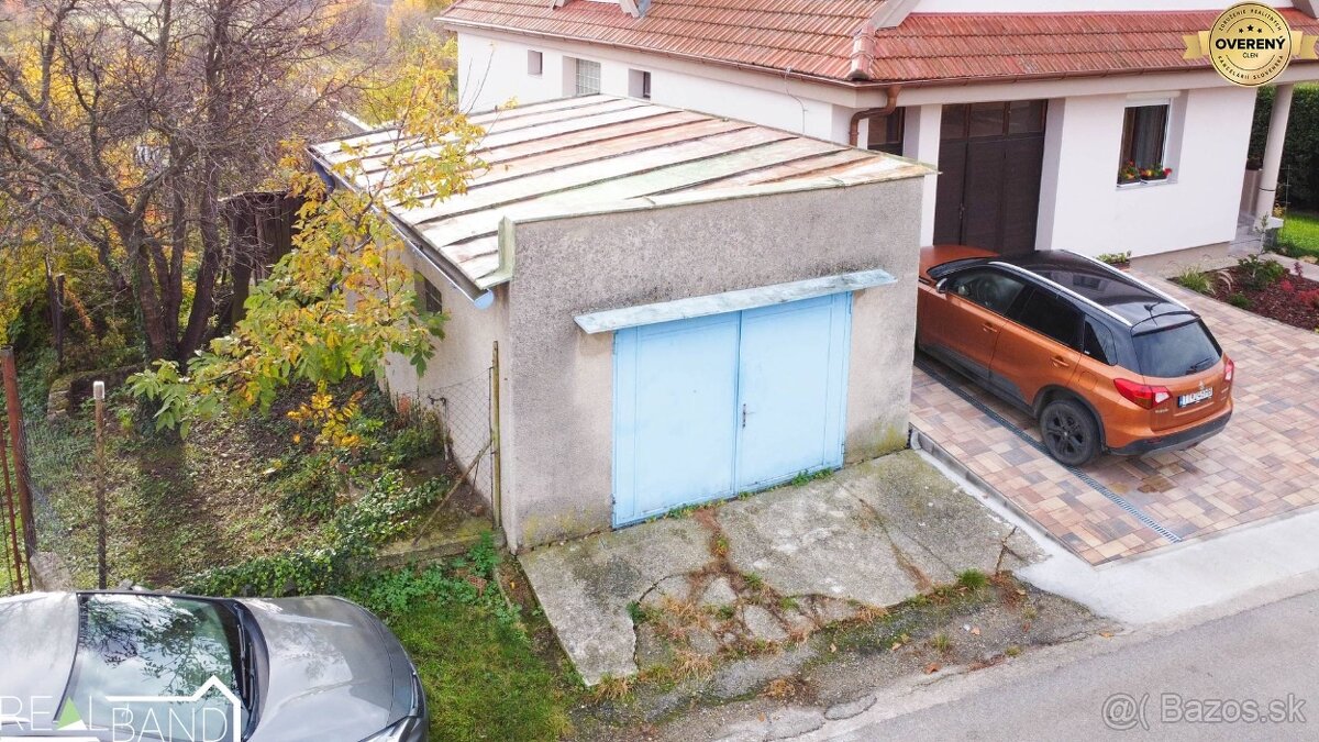 PREDAJ - RODINNÝ DOM S GARÁŽOU AJ VINOHRADOM 771 m² - 2