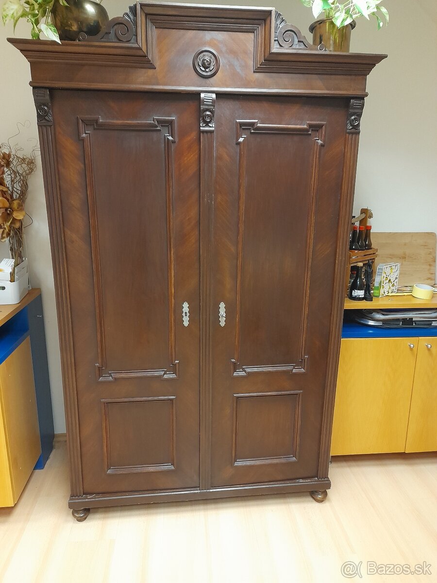 Predam starodávne nábytky - 2