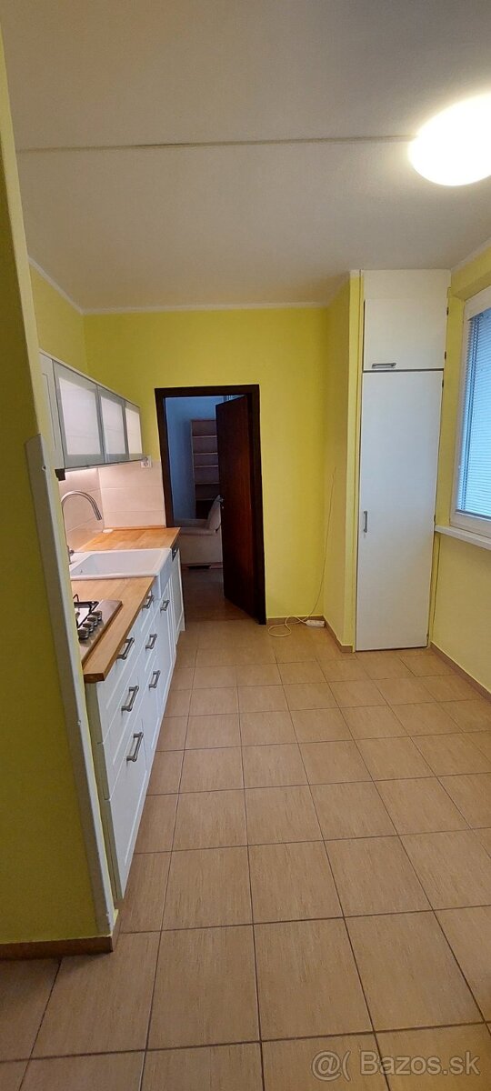 Predáme 4-izbový byt vo Vrakuni - 2