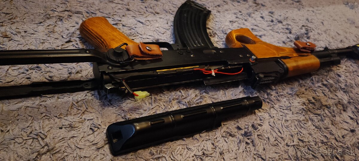 AKMSU, drevo, oceľ, Cyma Standard, CM.048SU - 2