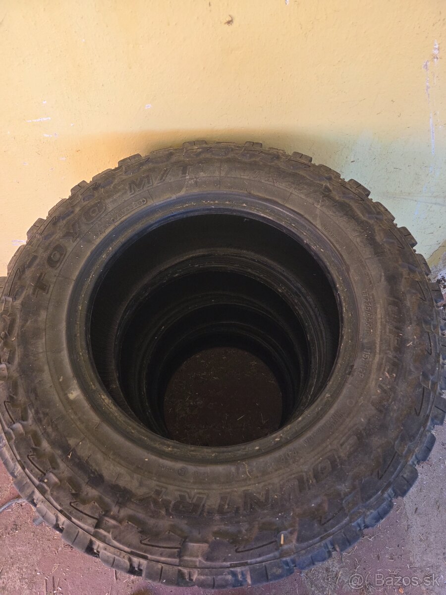 Toyo MT 225/75 R16 - 2