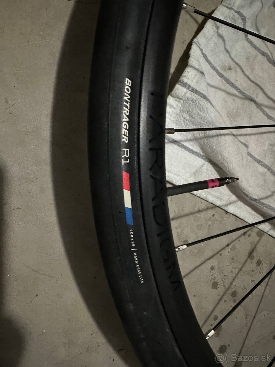 Bontrager plášte 700x28 - 2
