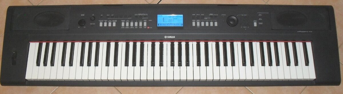 Digitální piano Yamaha Piaggero NP-V60 - 2