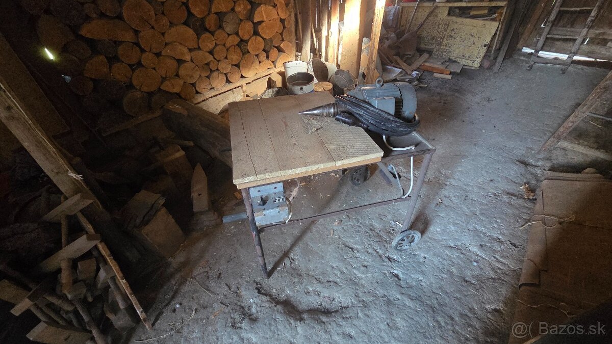 Kužeľová štiepačka na drevo - 2